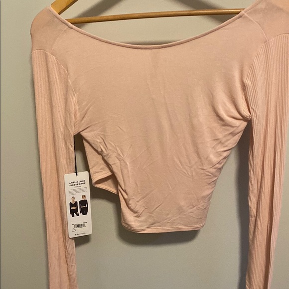 Alo Yoga Amelia Long Sleeve Crop Top. 
BNWT - Picture 8 of 10